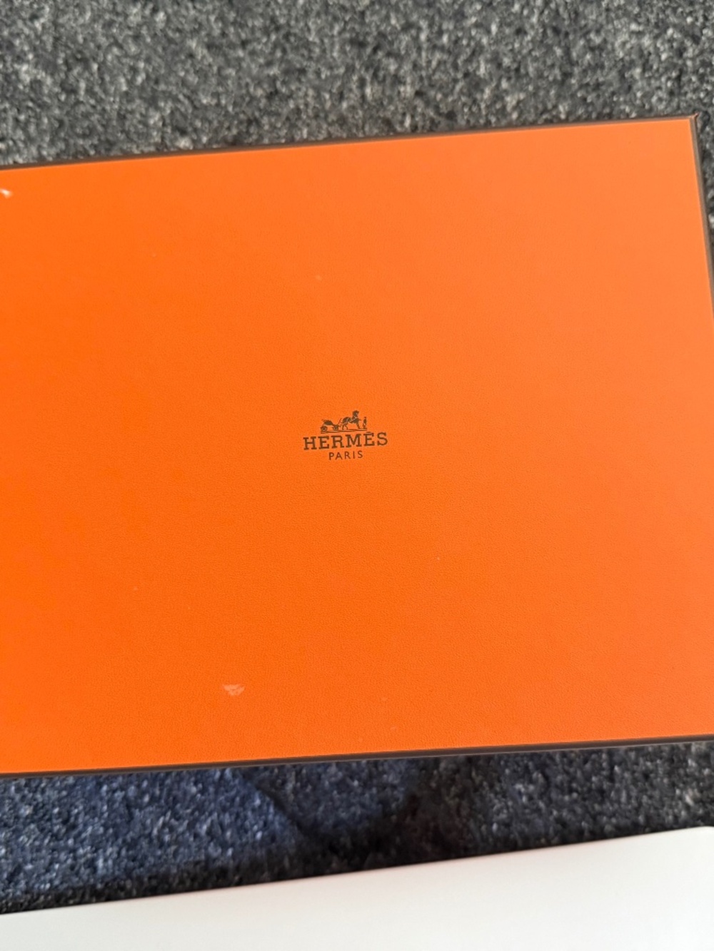 Hernes empty box